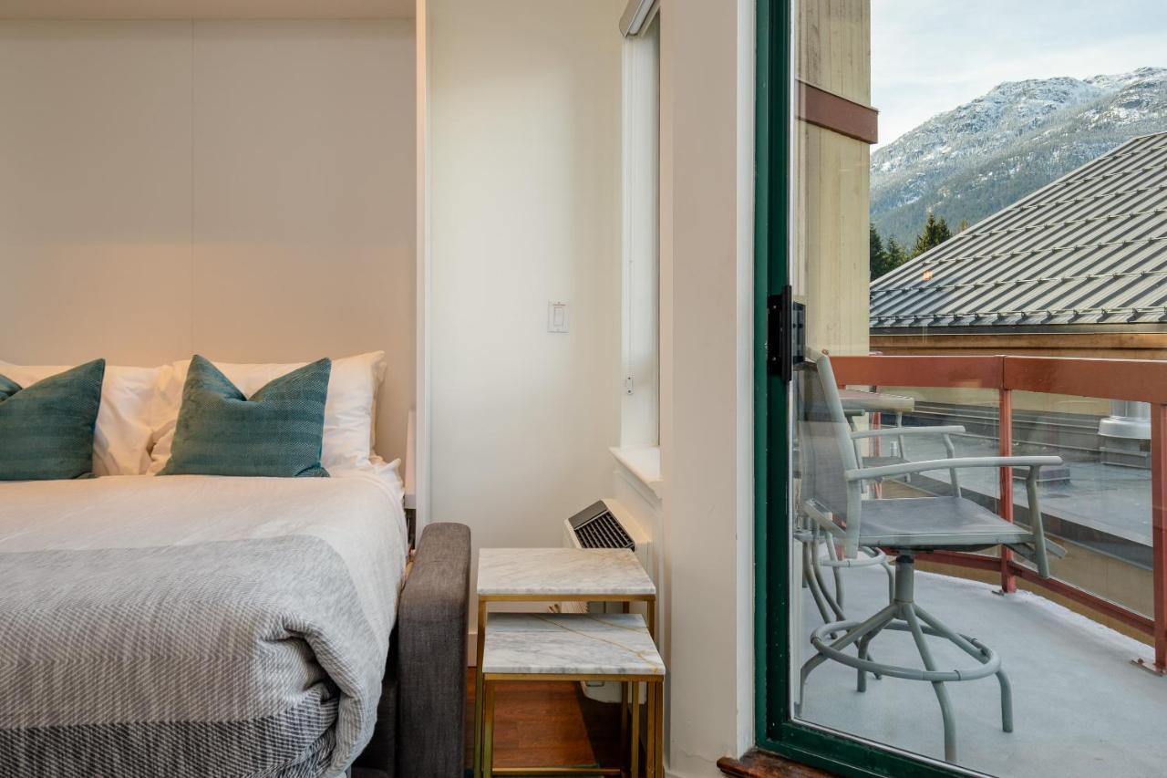 Studio, Modern In The Heart Of The Village By Harmony Apartment Whistler
