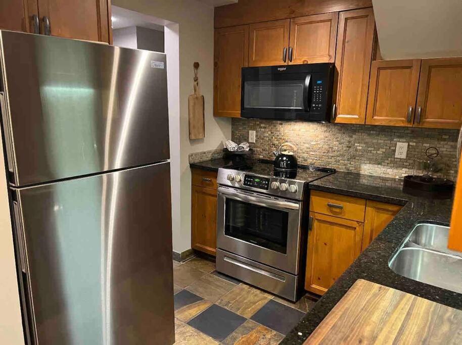 Apartment The Eden - Luxury 2 Bdrm In / Out Whistler