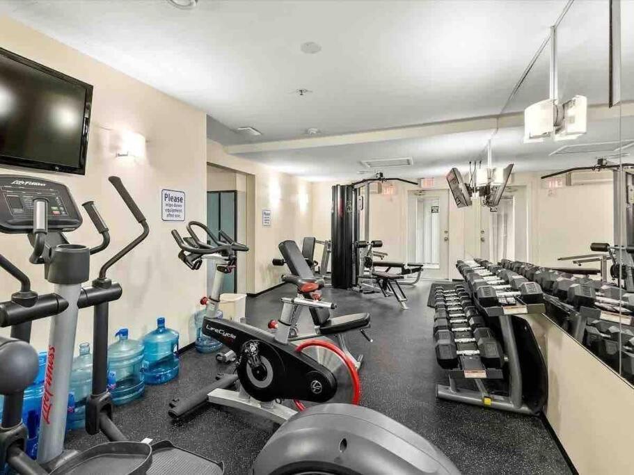 The Eden - Luxury 2 Bdrm In / Out Apartment Whistler