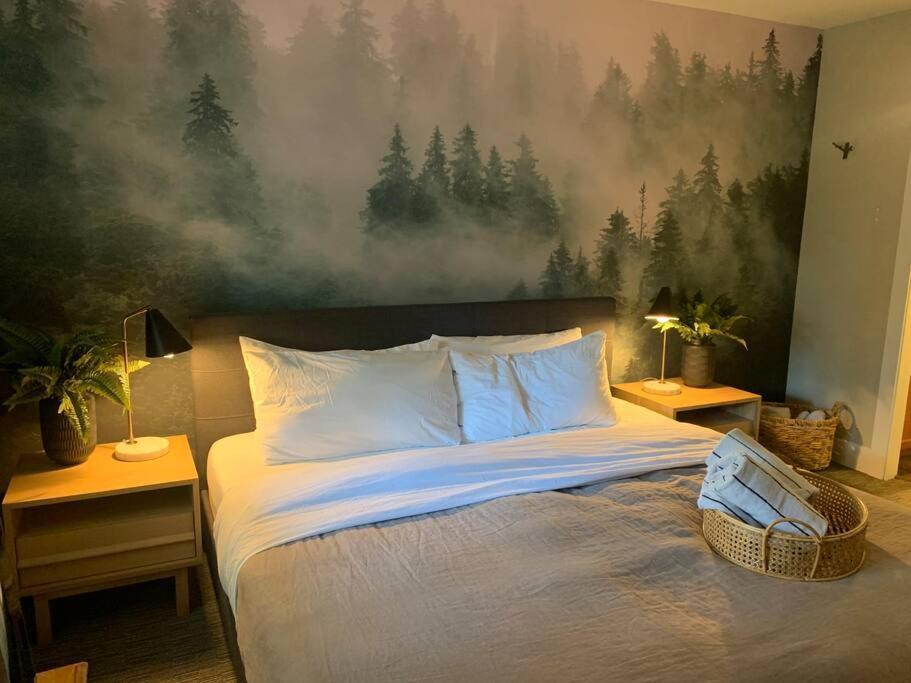 The Eden - Luxury 2 Bdrm In / Out Apartment