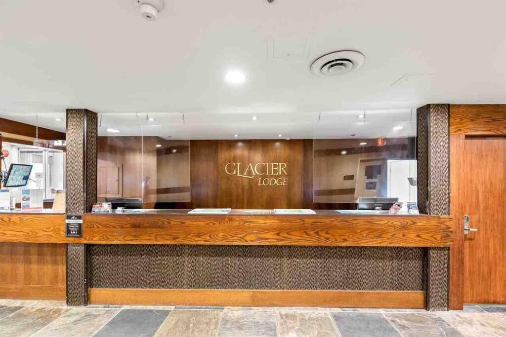 The Eden - Luxury 2 Bdrm In / Out * Whistler