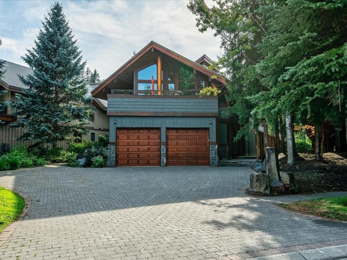 Glacier View | Family With Hot Tub & Views, Set In A Tranquil Location *