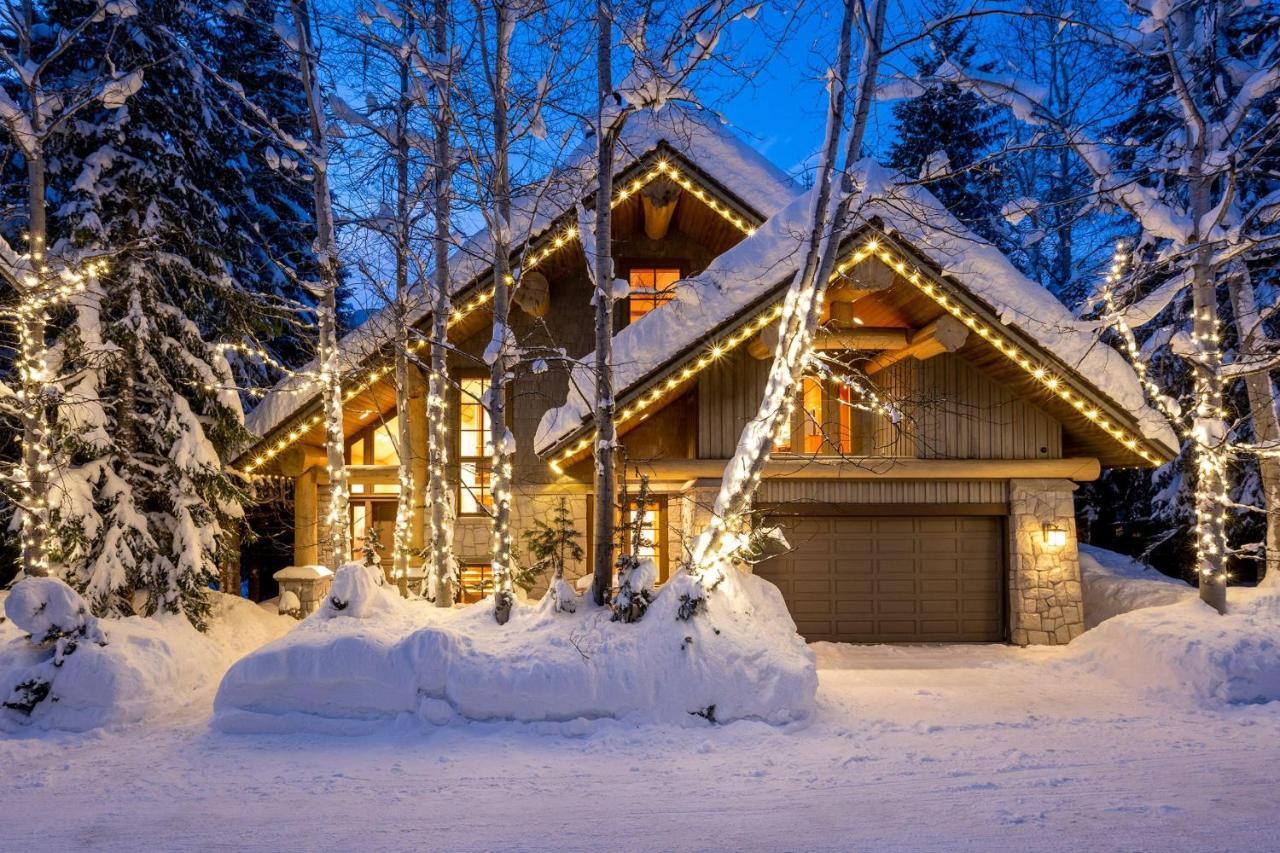 Summit | Luxury Townhome W/ Rare Access, Hot Tub & Media *