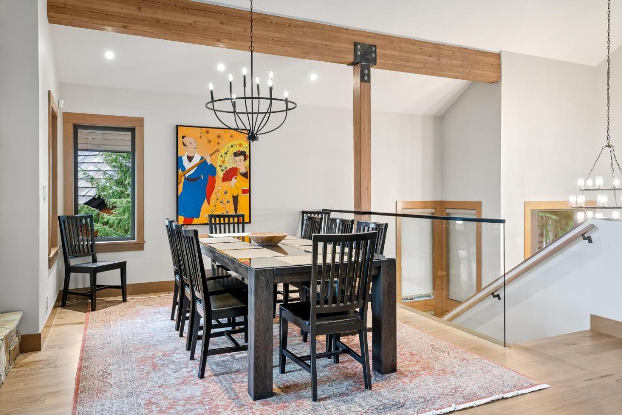 Glacier View | Family With Hot Tub & Views, Set In A Tranquil Location Holiday home