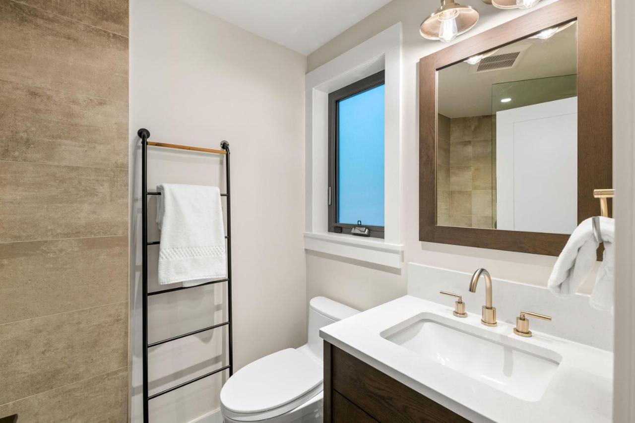 Glacier View | Family With Hot Tub & Views, Set In A Tranquil Location *
