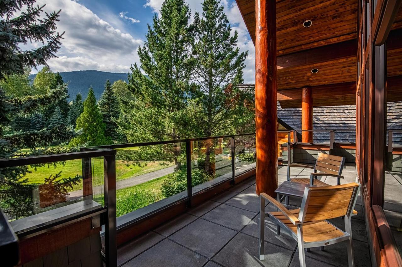 Glacier View | Family With Hot Tub & Views, Set In A Tranquil Location Holiday home Whistler