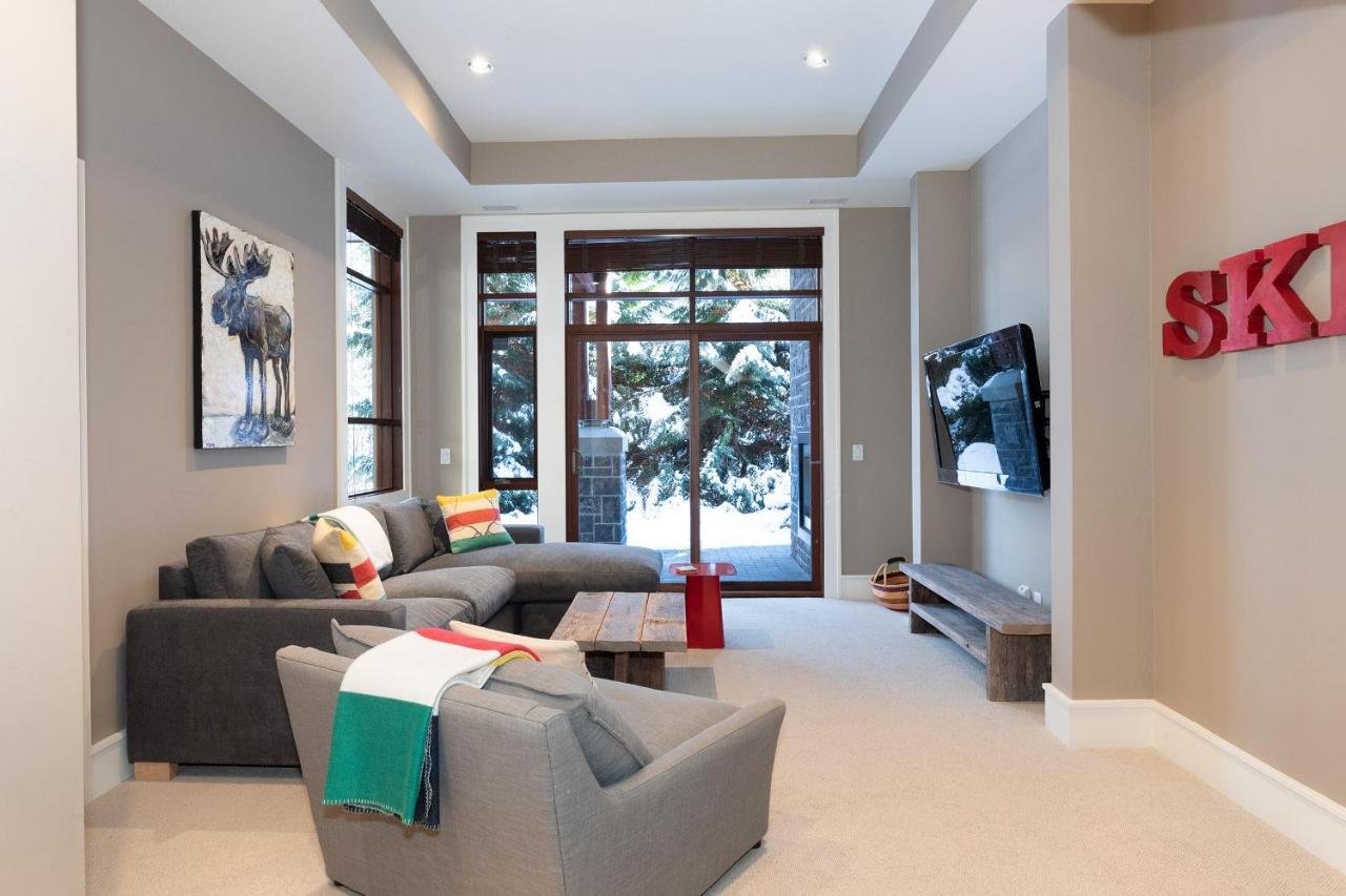 Fitzsimmons Walk 12 | Near Skiing & Village, Hot Tub, Mtn Views, Parking