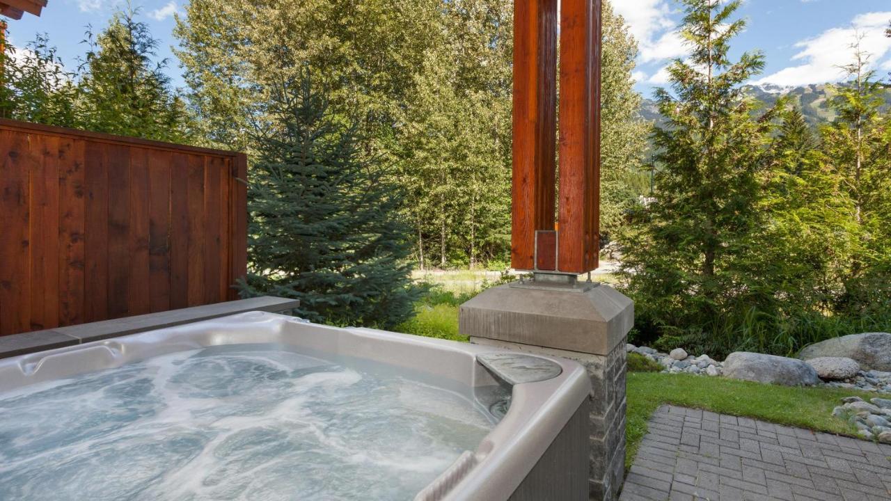 Holiday home Fitzsimmons Walk 12 | Near Skiing & Village, Hot Tub, Mtn Views, Parking Whistler
