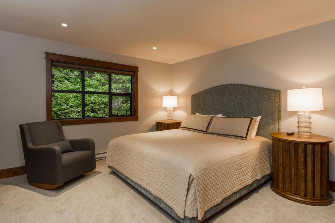 Woods | Large 5-bed Townhome Near Blackcomb Base W/ Hot Tub & Woodburning Fireplace *