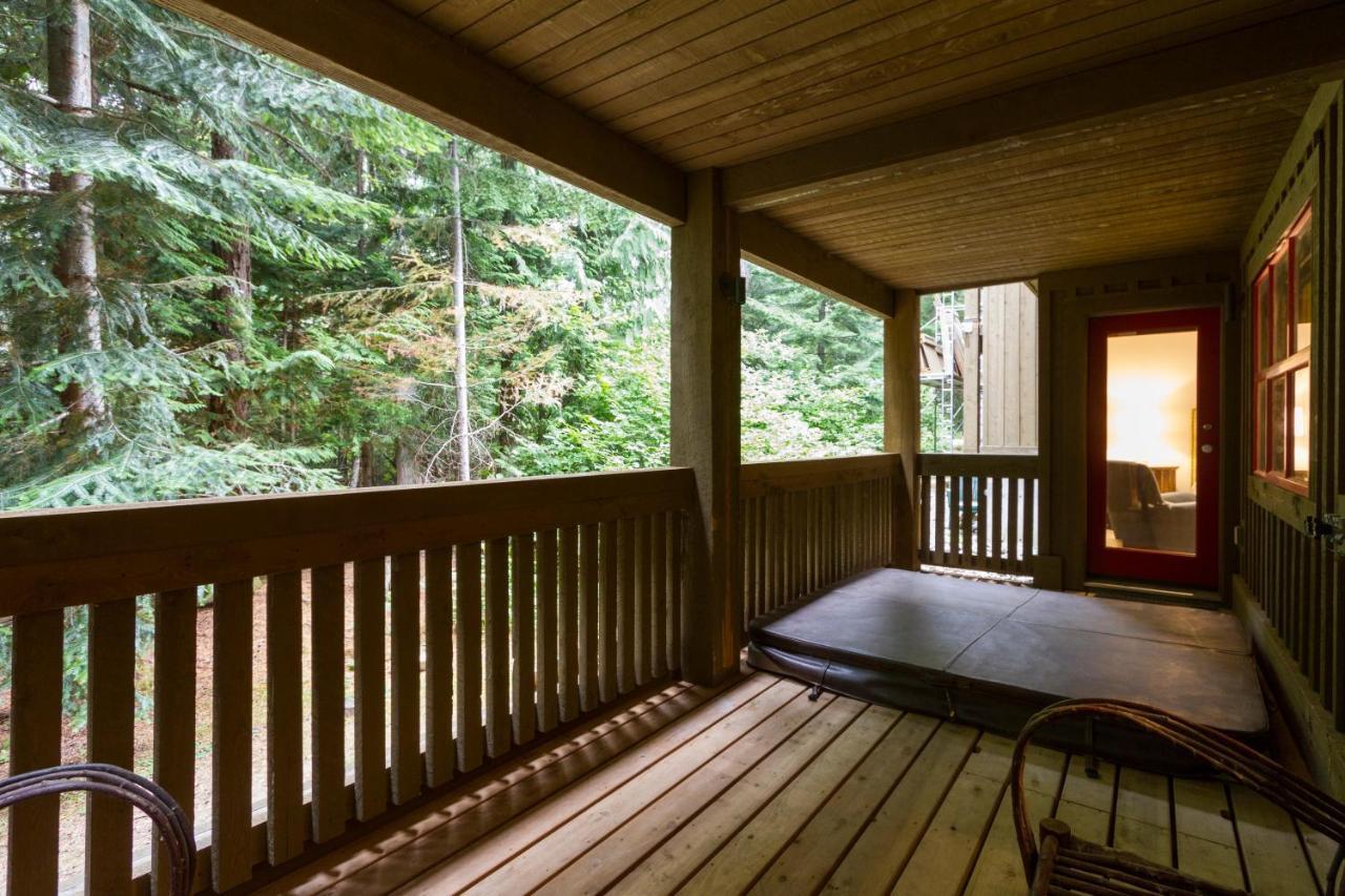 Woods | Large 5-bed Townhome Near Blackcomb Base W/ Hot Tub & Woodburning Fireplace Whistler