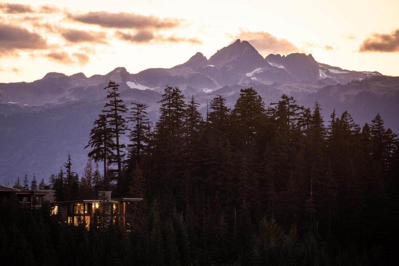 Kadenwood Serenity Estate | Exquisite Luxury W/ Breathtaking Views, Hot Tub & Private Gondola *