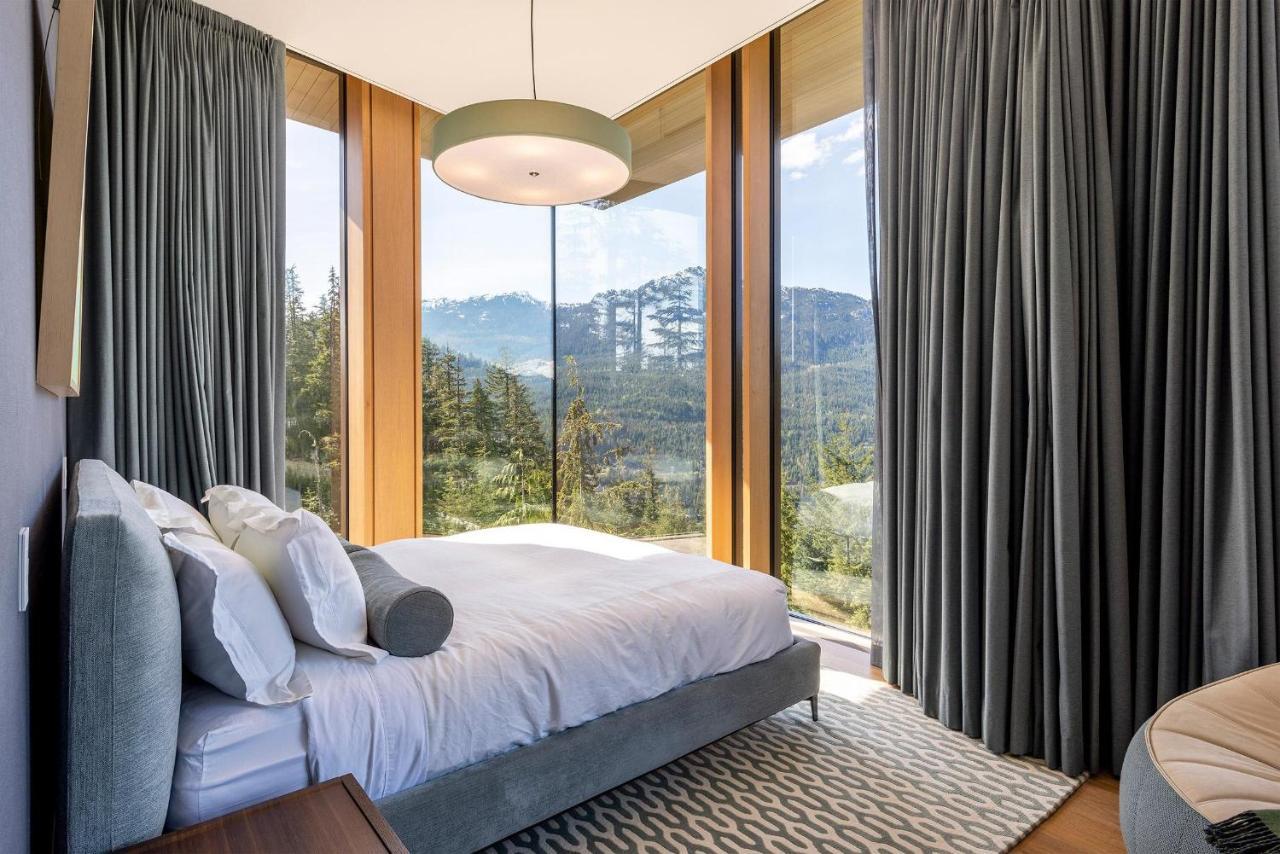 Kadenwood Serenity Estate | Exquisite Luxury W/ Breathtaking Views, Hot Tub & Private Gondola Whistler
