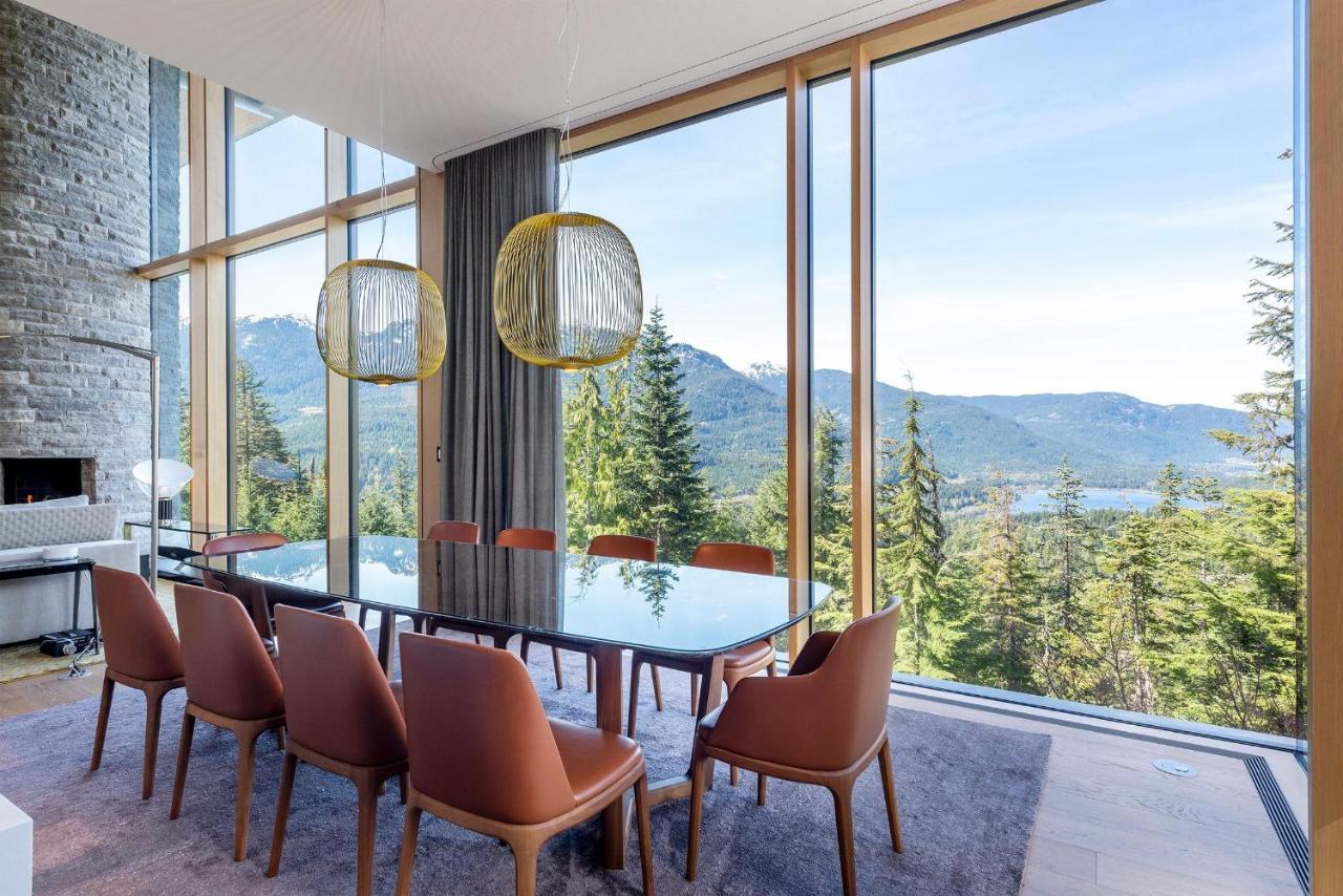 Holiday home Kadenwood Serenity Estate | Exquisite Luxury W/ Breathtaking Views, Hot Tub & Private Gondola *