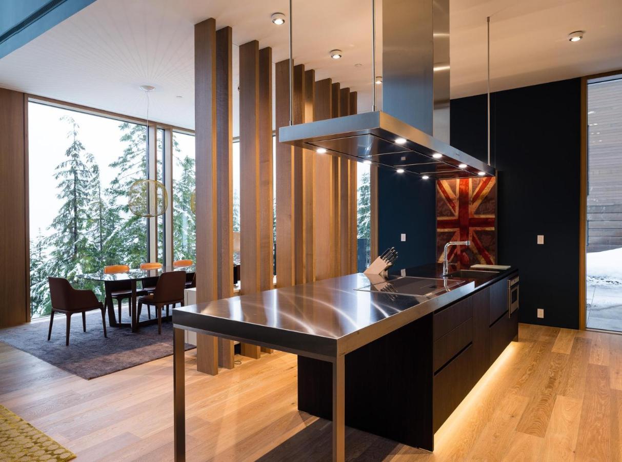 Kadenwood Serenity Estate | Exquisite Luxury W/ Breathtaking Views, Hot Tub & Private Gondola *