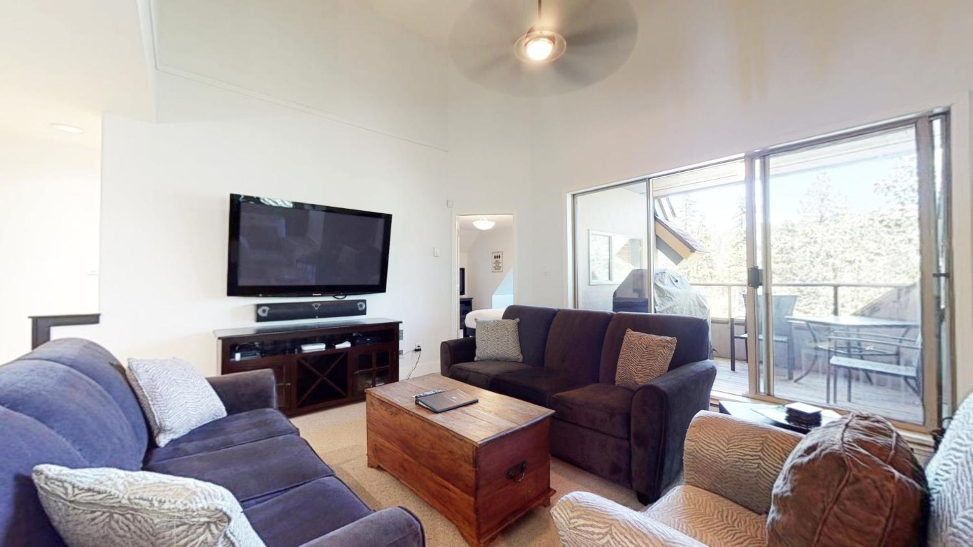 Stylish With Mountain Views By Harmony Holiday home