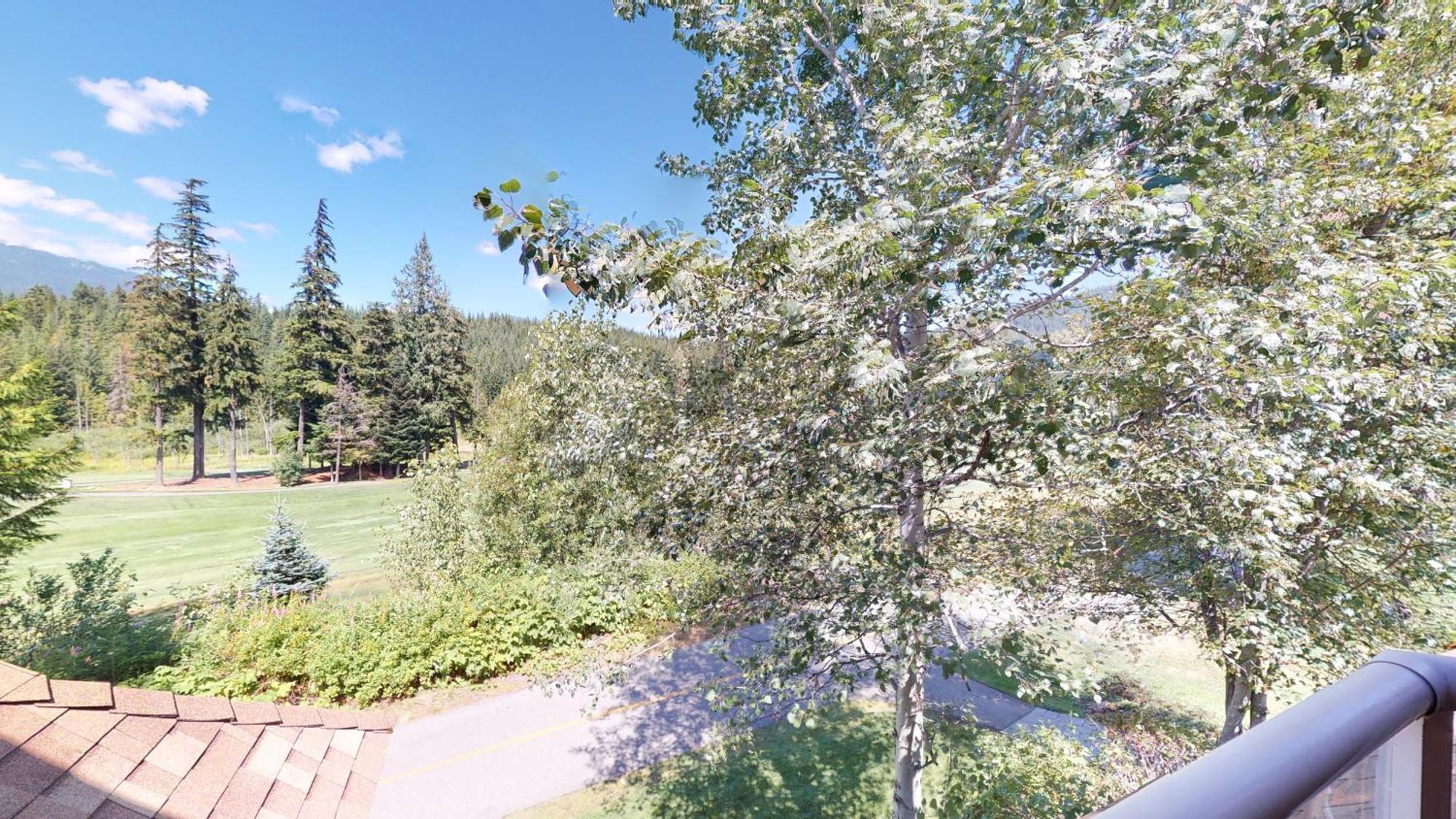 Stylish With Mountain Views By Harmony Holiday home *