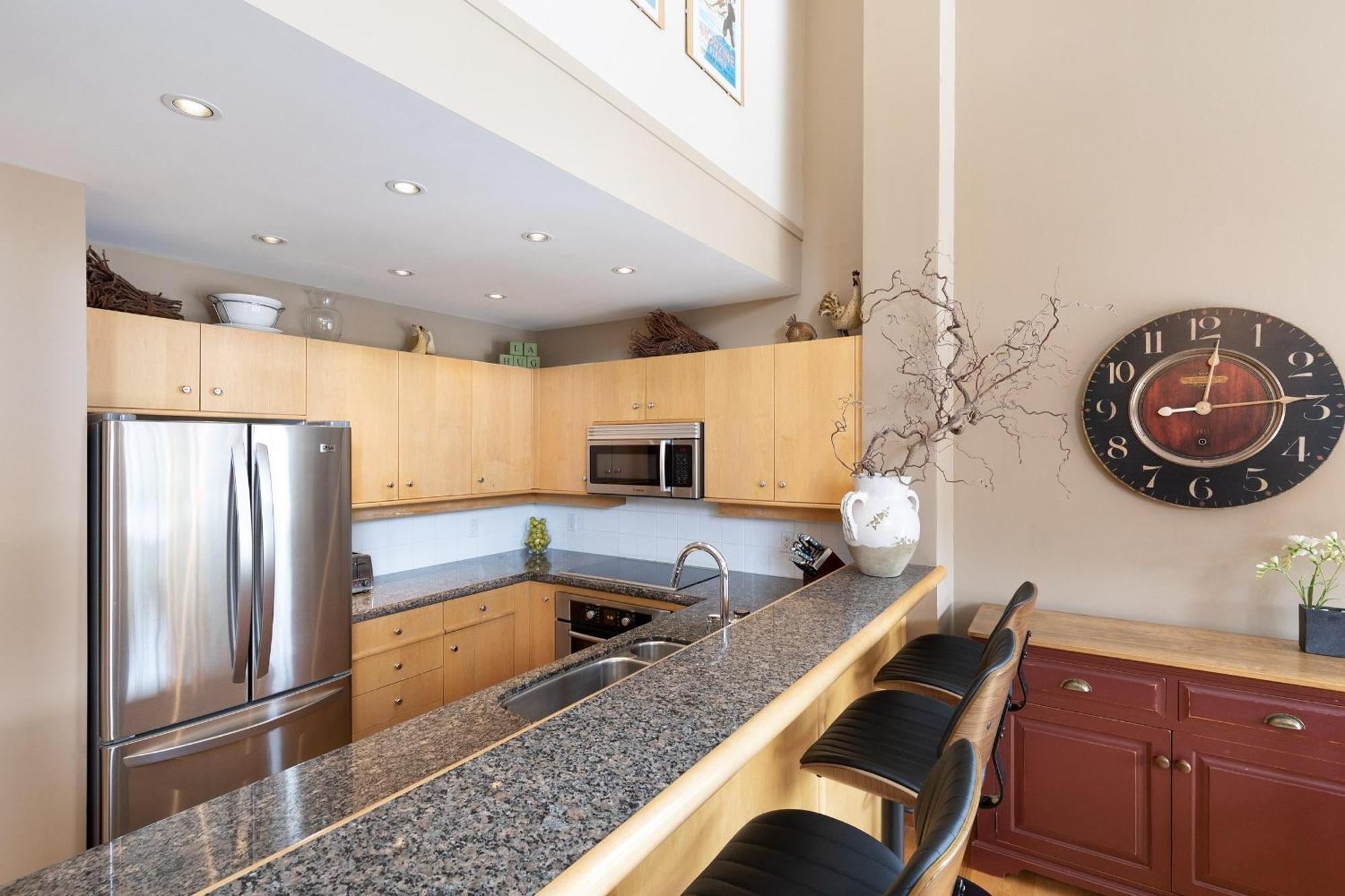 Holiday home Alpine Greens 8 | Bright Townhome Near Blackcomb, Walk Or Shuttle To Skiing, Secure Parking *