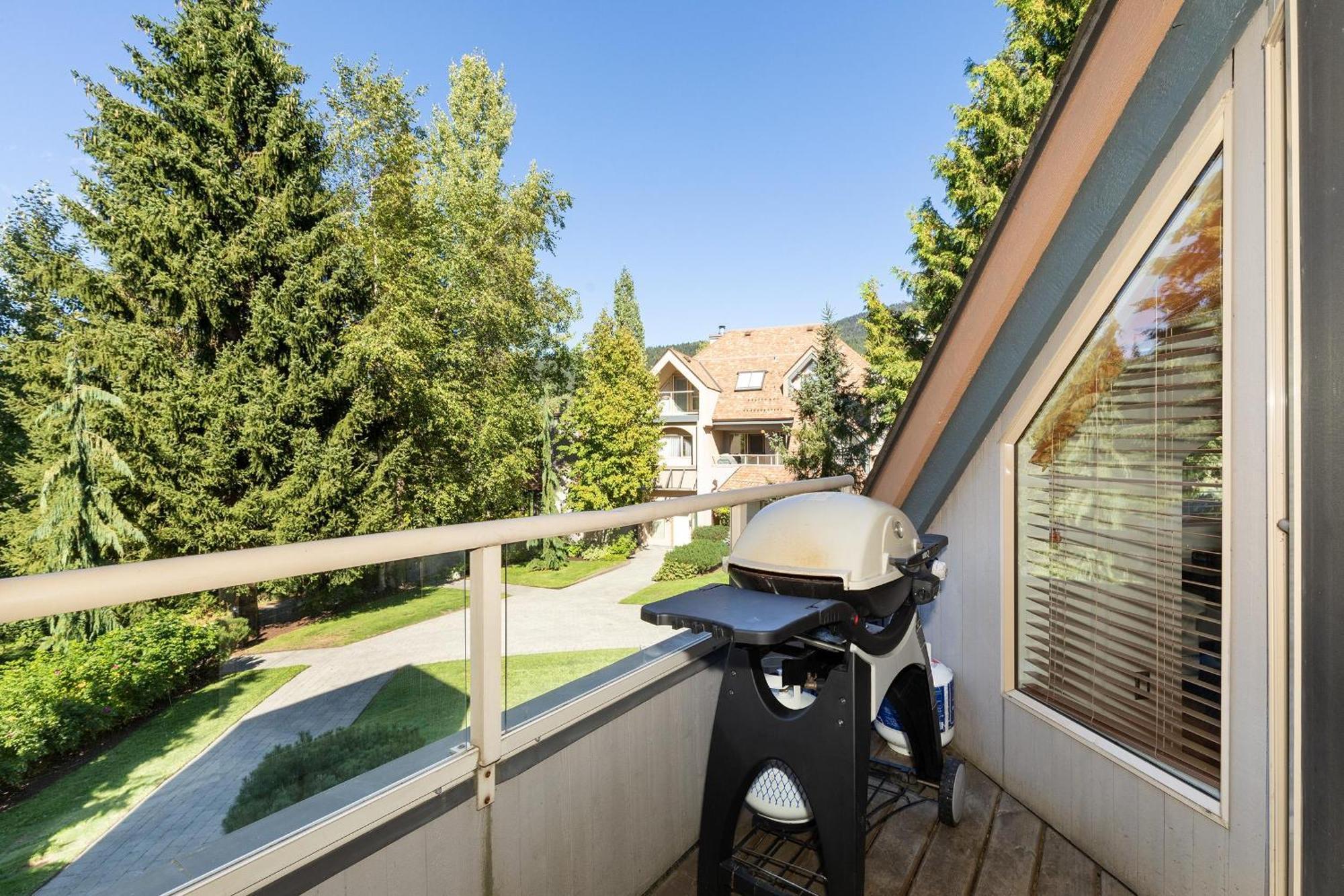 Gleneagle 29 | Family-friendly Townhouse, 700m To Blackcomb Base, Wood-burning Fireplace Holiday home Whistler