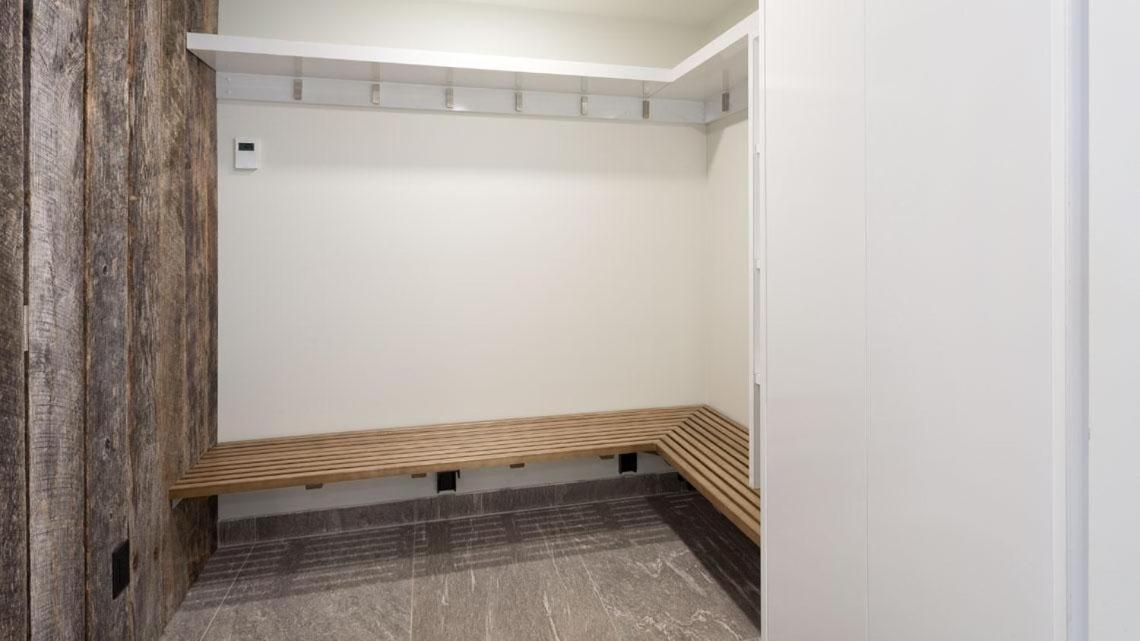 Holiday home Woodrun 307 | Sleek Slopeside Unit W/ Pool, Hot Tub, & Heated Floors *
