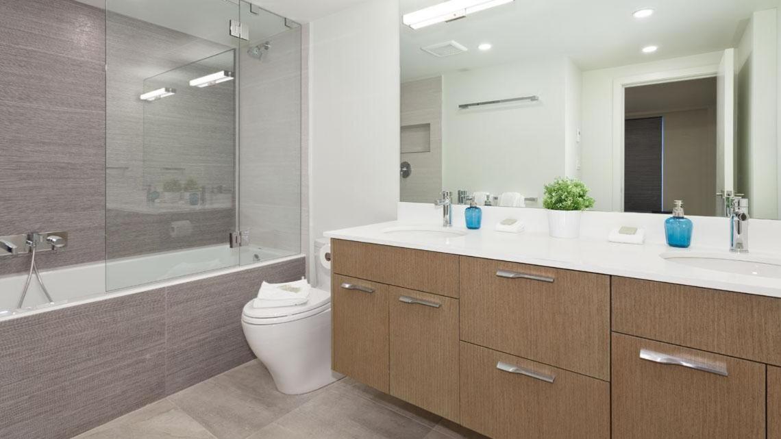 Holiday home Woodrun 307 | Sleek Slopeside Unit W/ Pool, Hot Tub, & Heated Floors *