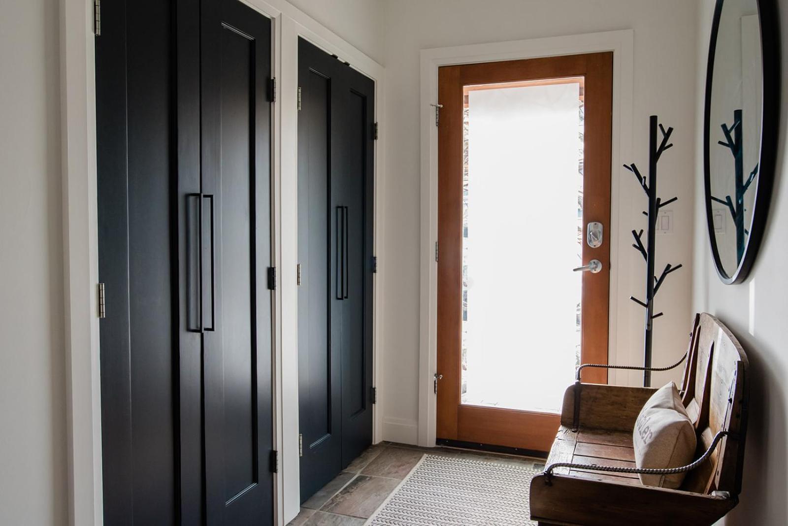 Holiday home Spacious Renovated Montebello Townhome And Deluxe Private Hot Tub Hosted By Ideal Whistler