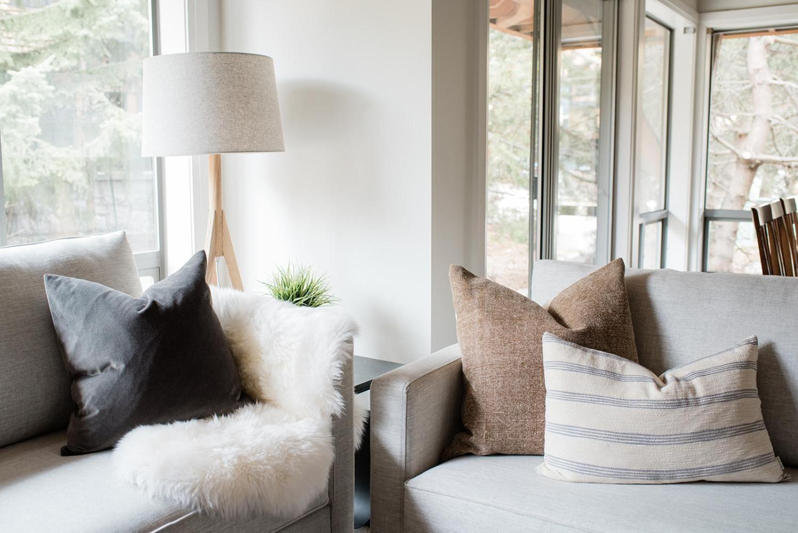 Spacious Renovated Montebello Townhome And Deluxe Private Hot Tub Hosted By Ideal Holiday home Whistler