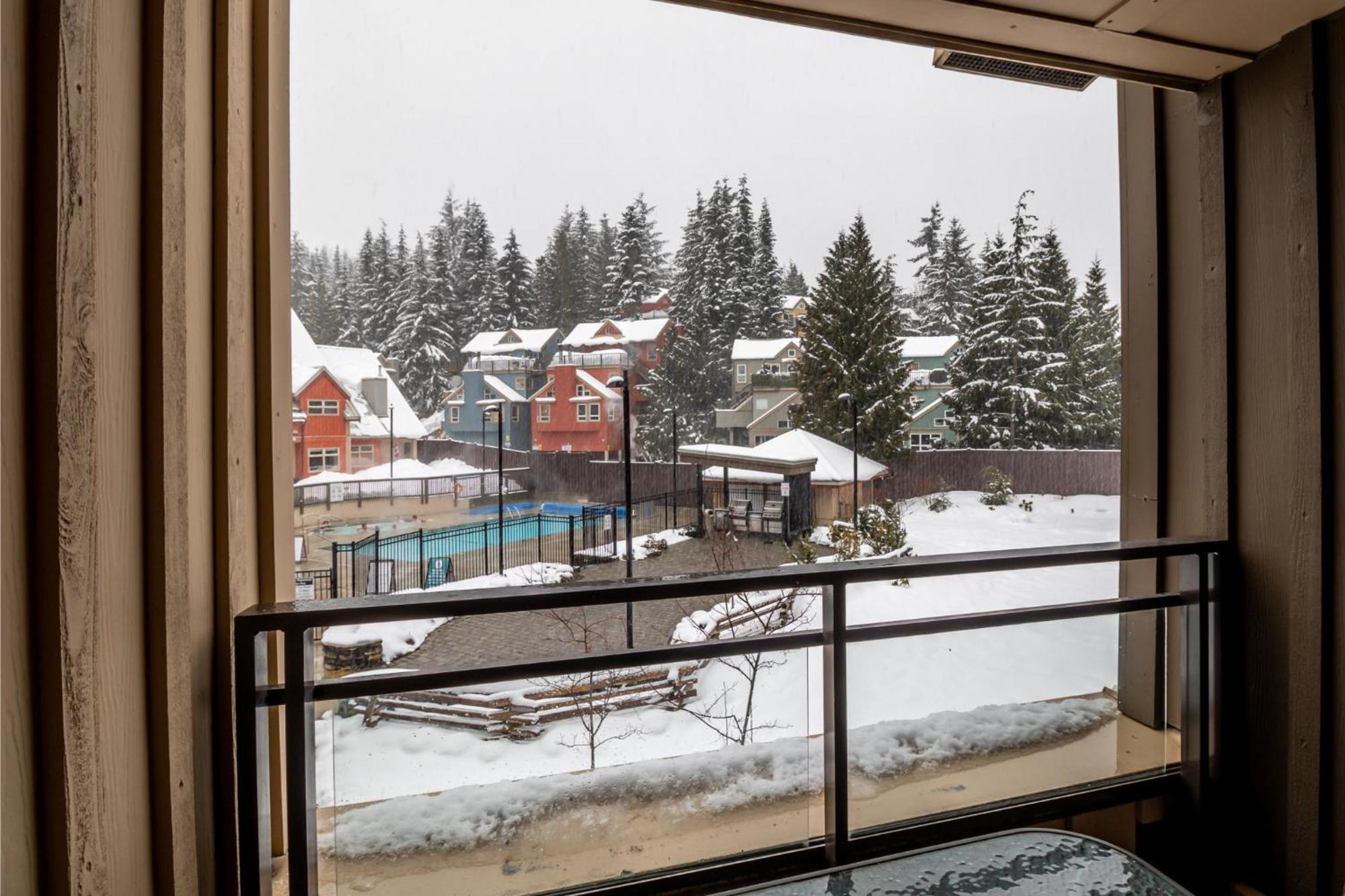Creekside Slopeside 1br With Pool, Hot Tub, Bbq *