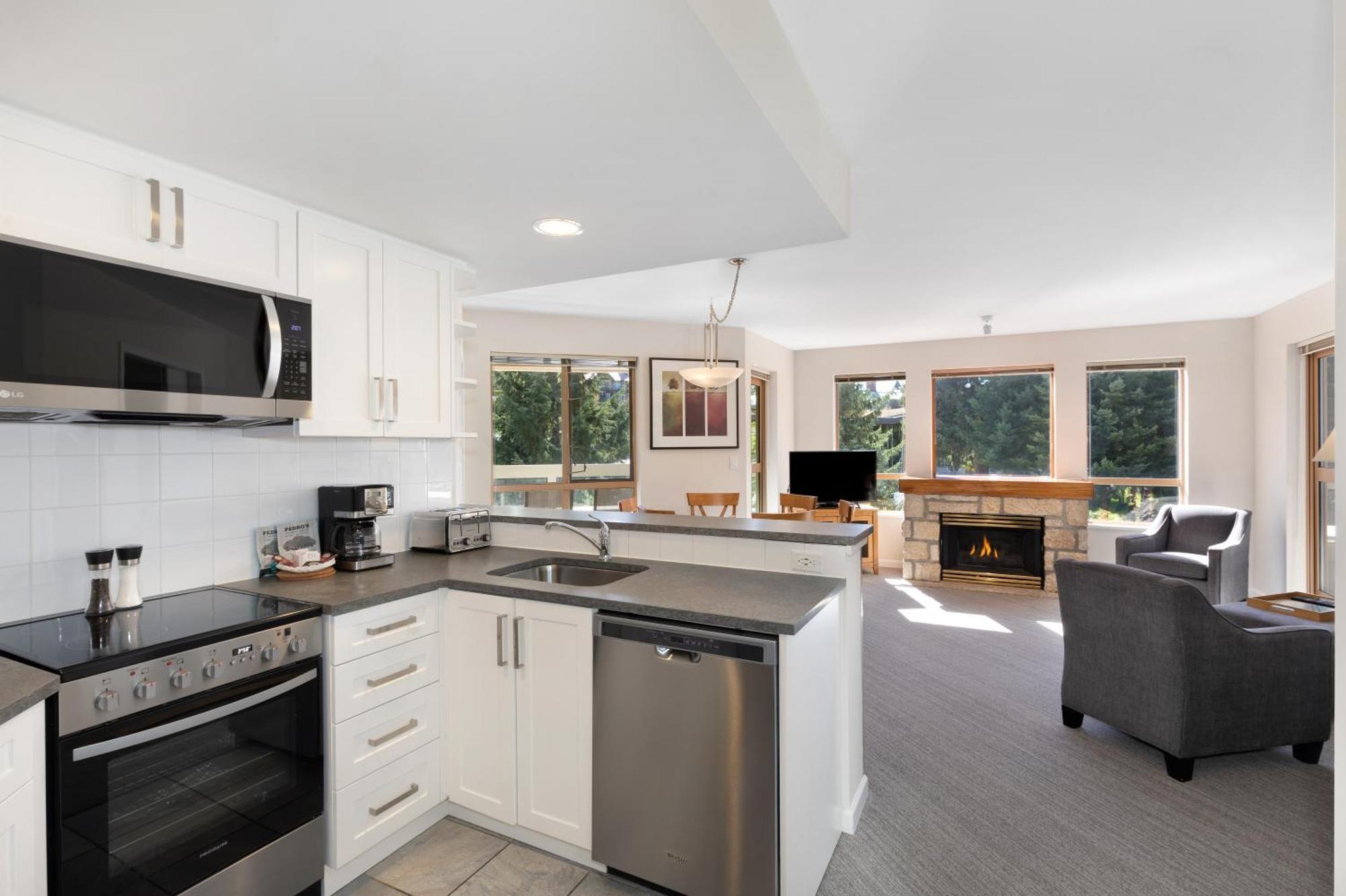Tyndall Stone By Whiski Jack Apartment Whistler