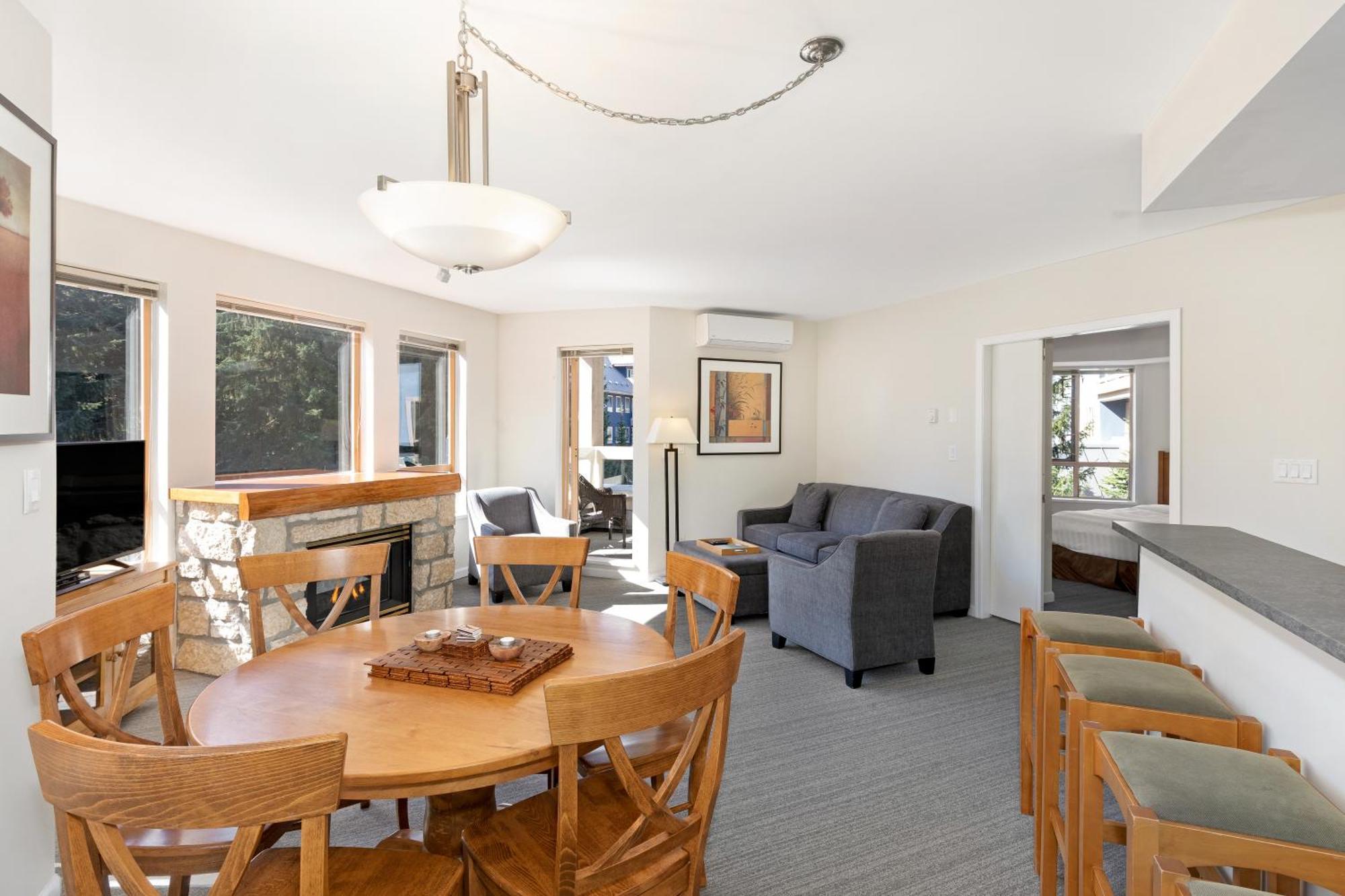 Tyndall Stone By Whiski Jack Apartment Whistler