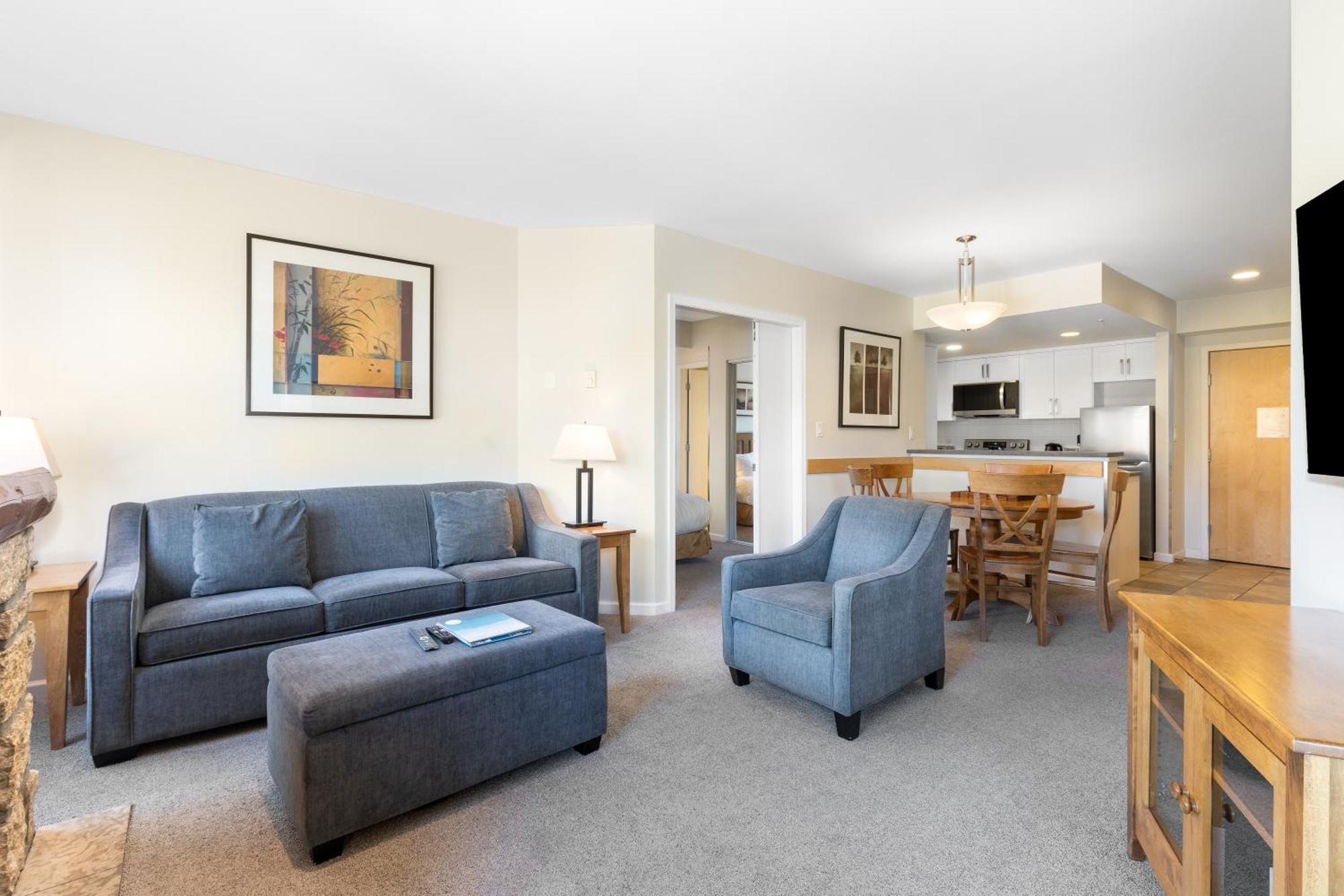 Tyndall Stone By Whiski Jack Apartment *