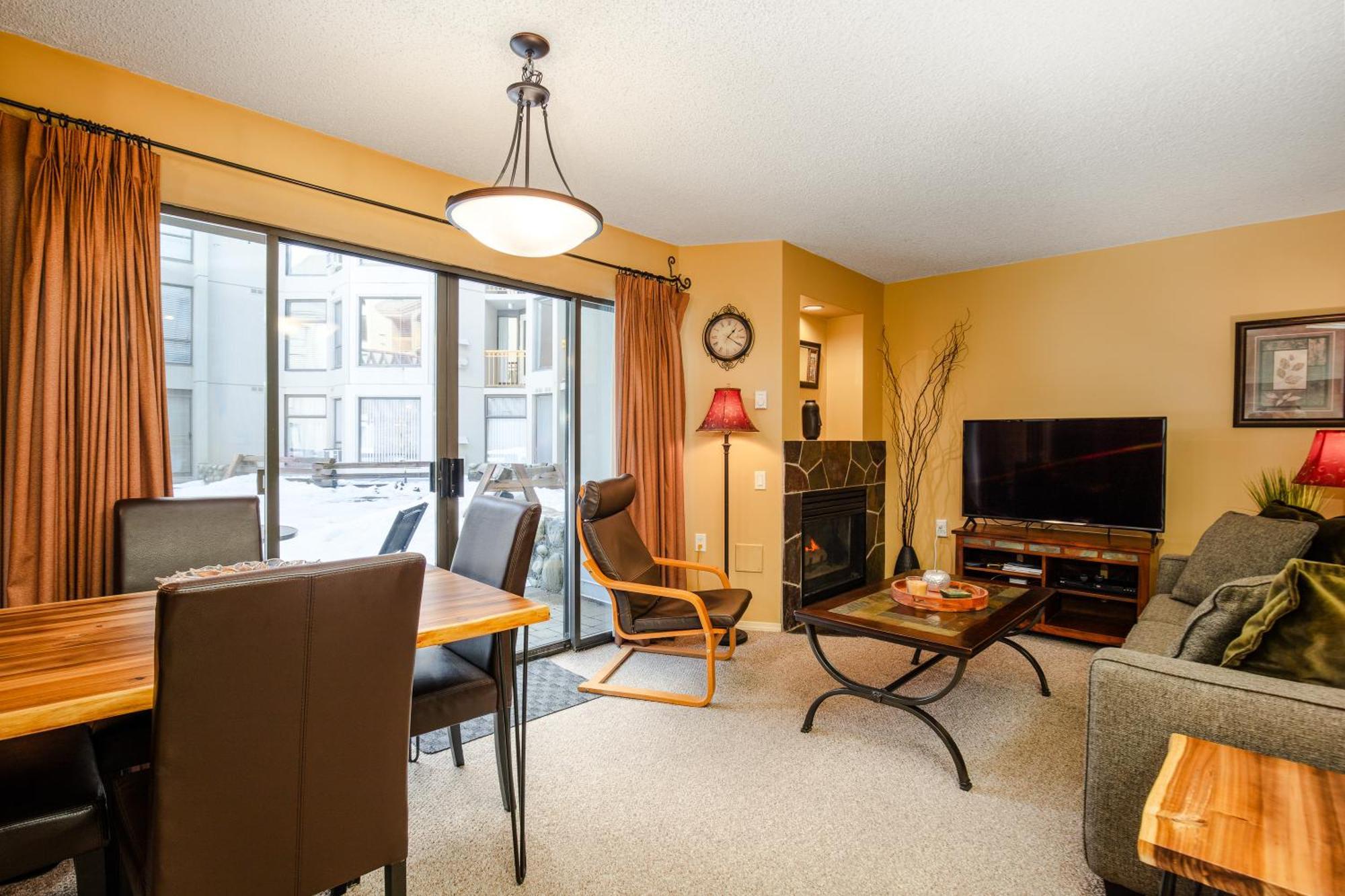 The Maple Ski-in Ski-out 1 Bed With Hot Tub And Pool Apartment *