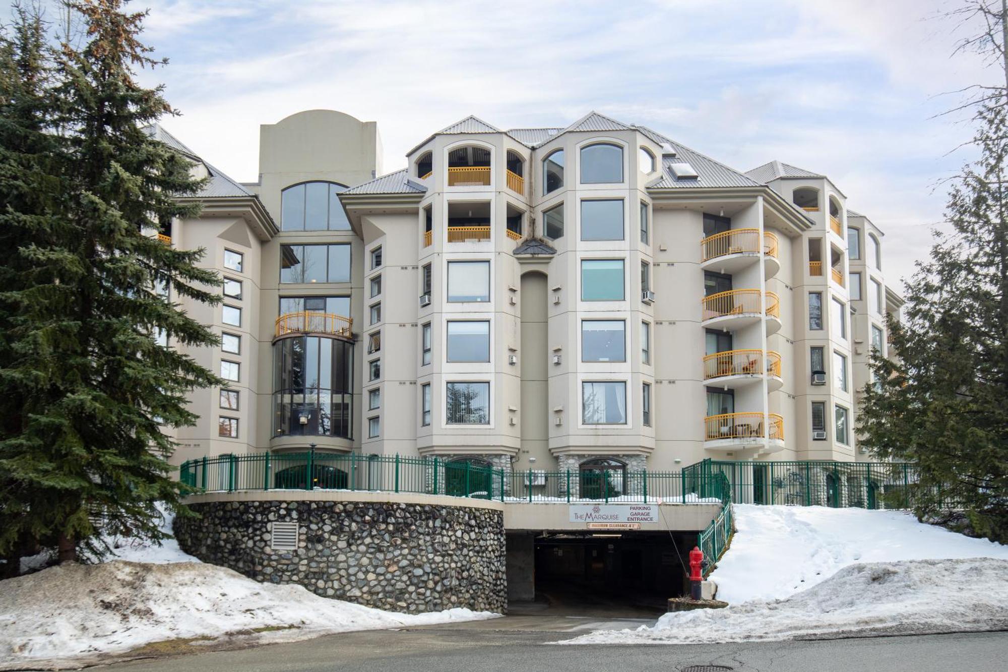 The Maple Ski-in Ski-out 1 Bed With Hot Tub And Pool Apartment Whistler