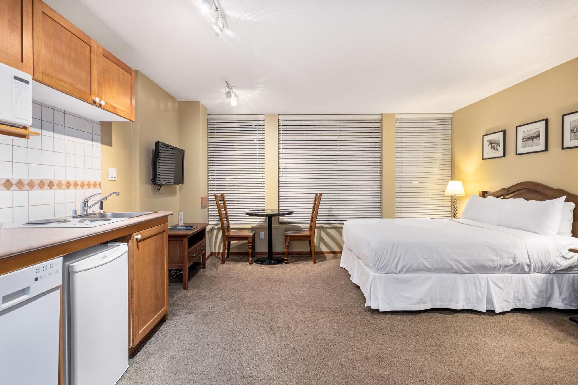 Hotel Cascade Lodge 2 Hot Tubs Pool Gym Sauna Parking 4*