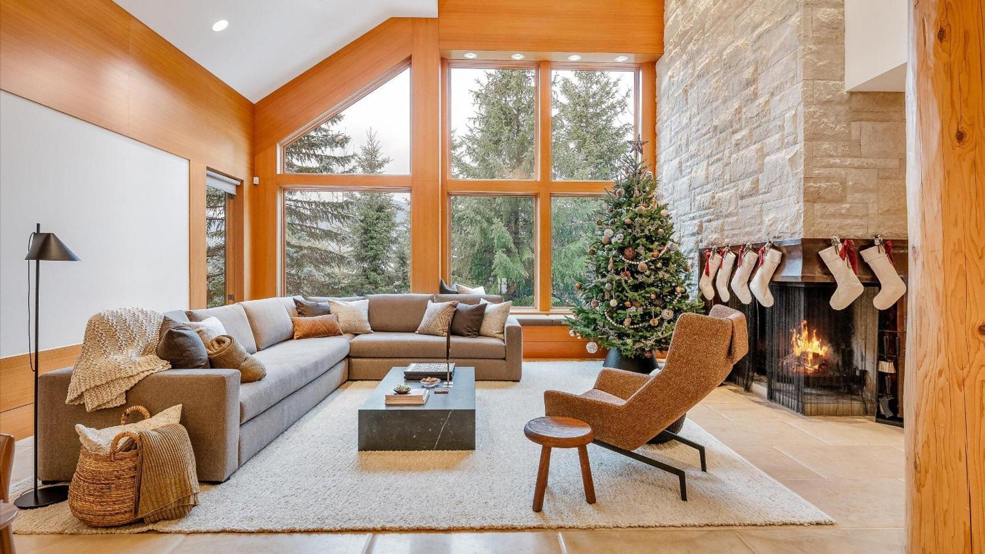 Holiday home Summit | Luxury Townhome W/ Rare Access, Hot Tub & Media *
