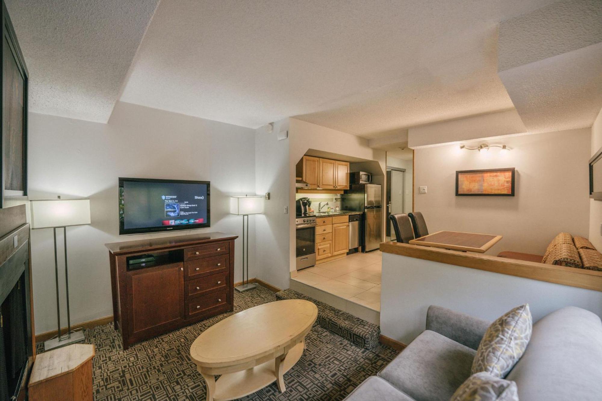 Mountain Side By Executive Hotel