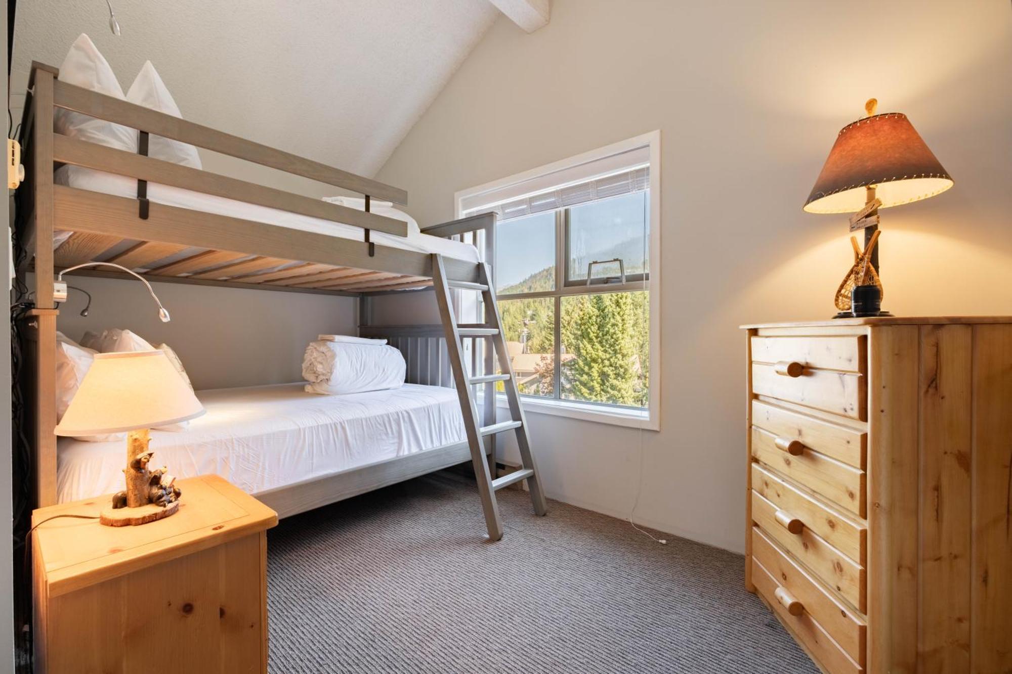 Apartment Powderview By Outpost Whistler