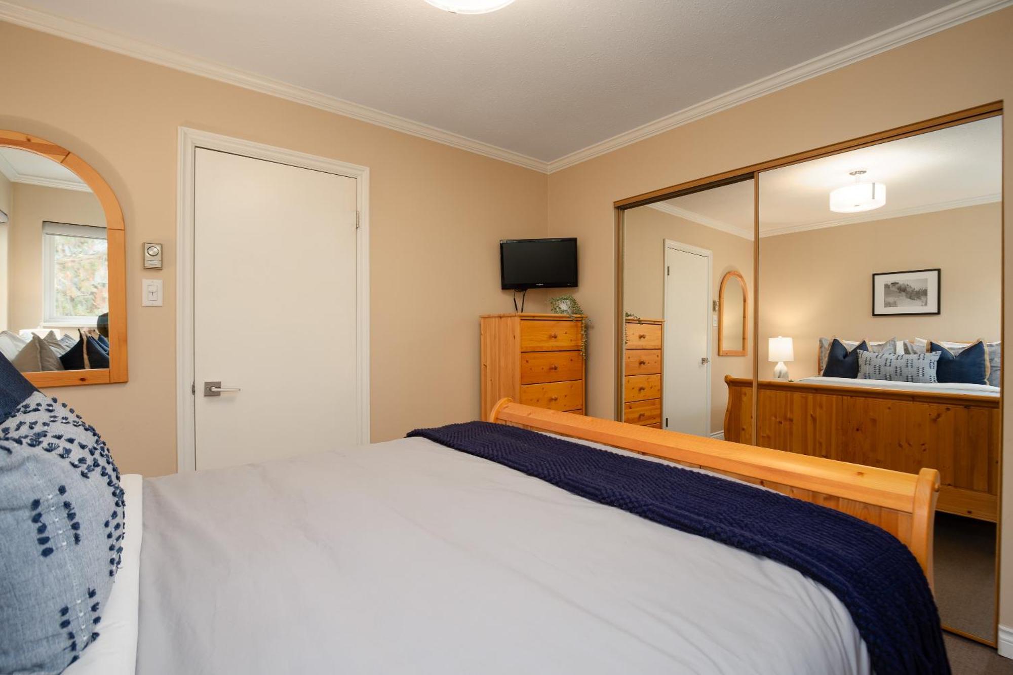 Holiday home Beautiful Multi-level Townhome 2br In Creekside By Harmony Whistler
