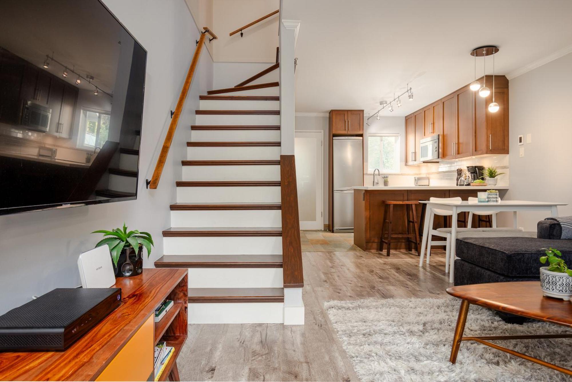 Beautiful Multi-level Townhome 2br In Creekside By Harmony Whistler