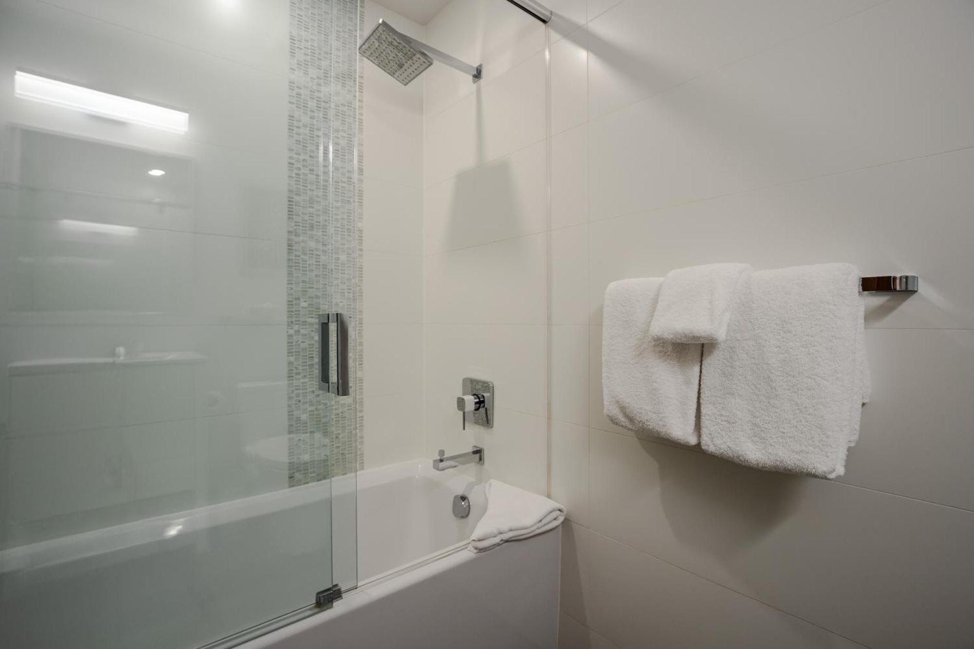 3br Sunpath - Spacious Village Townhome Whistler
