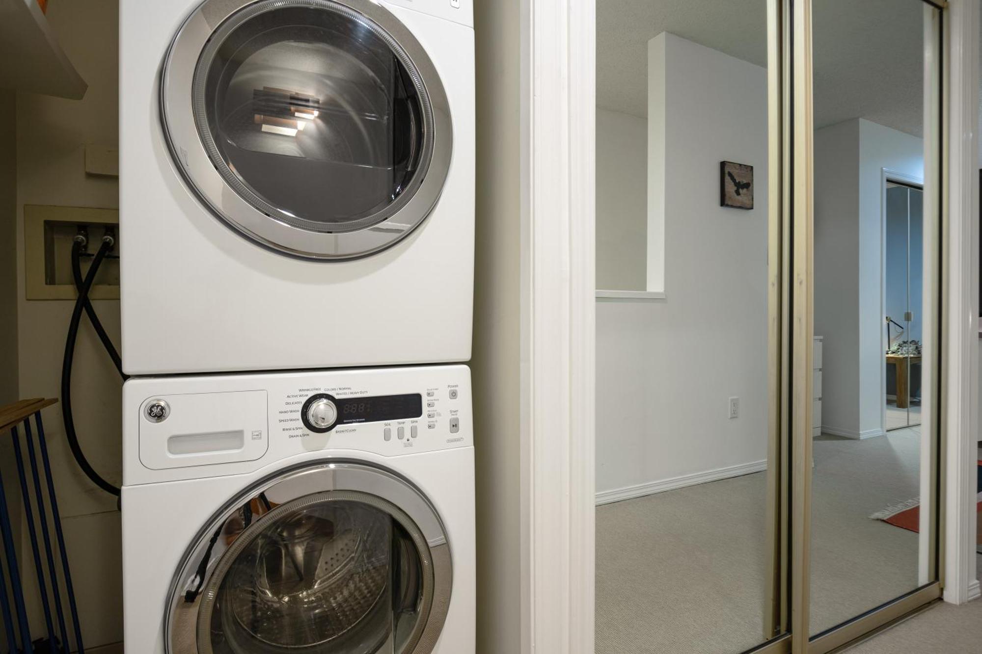 Holiday home Bright Townhome With Prime Location By Harmony