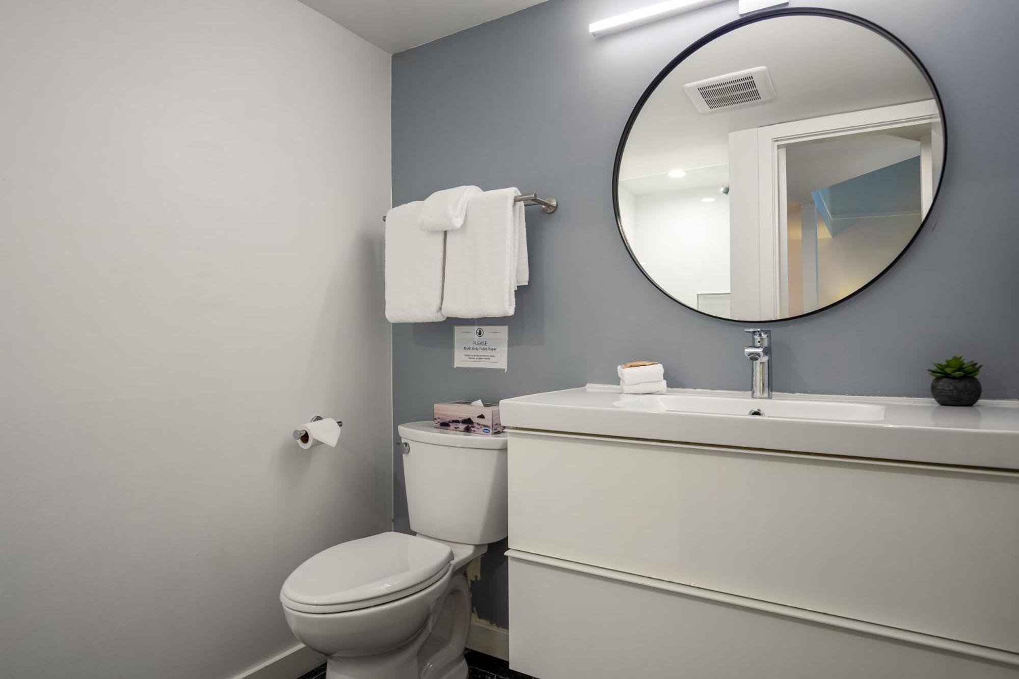 Bright Townhome With Prime Location By Harmony * Whistler
