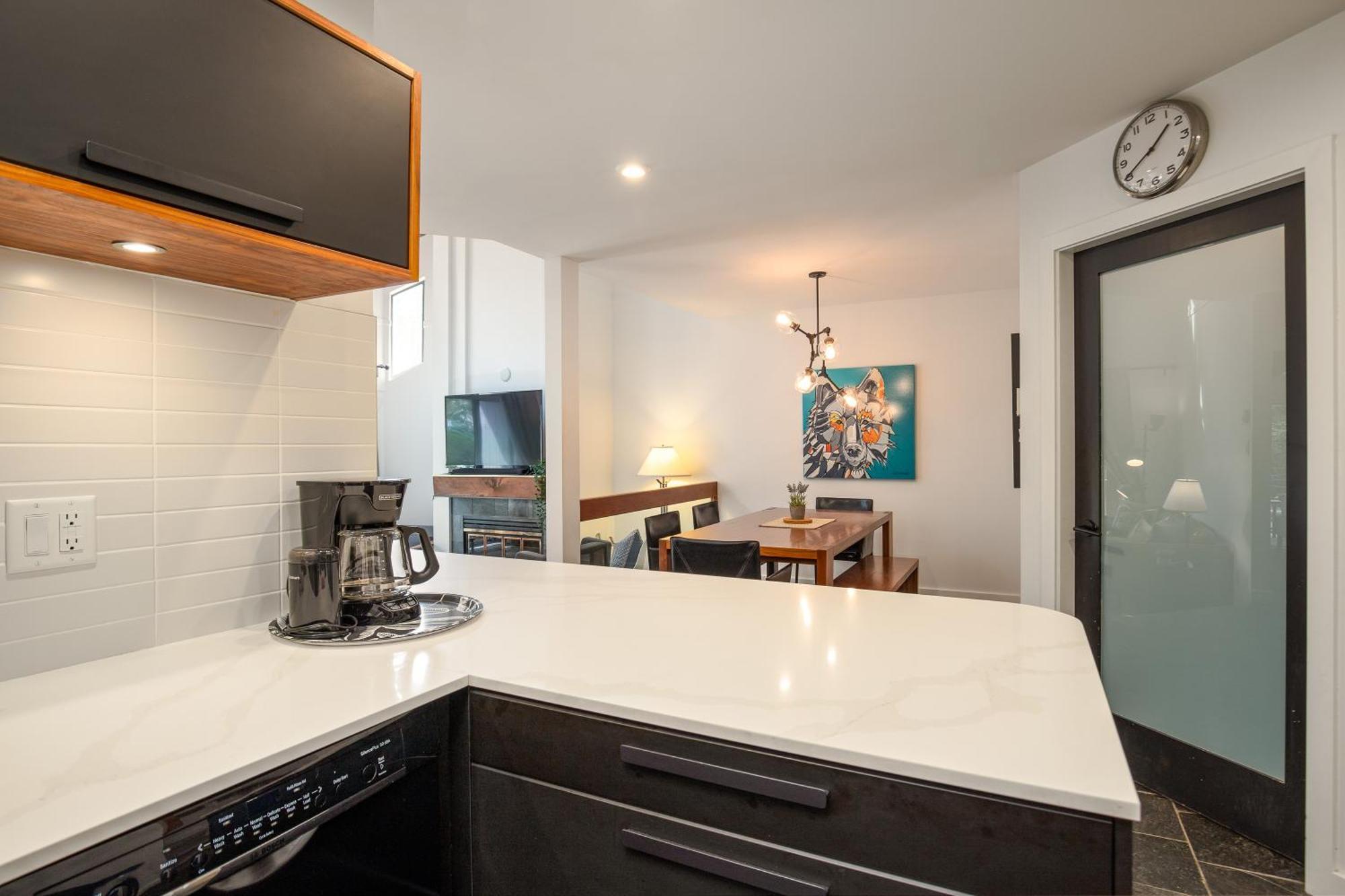 Bright Townhome With Prime Location By Harmony Holiday home Whistler