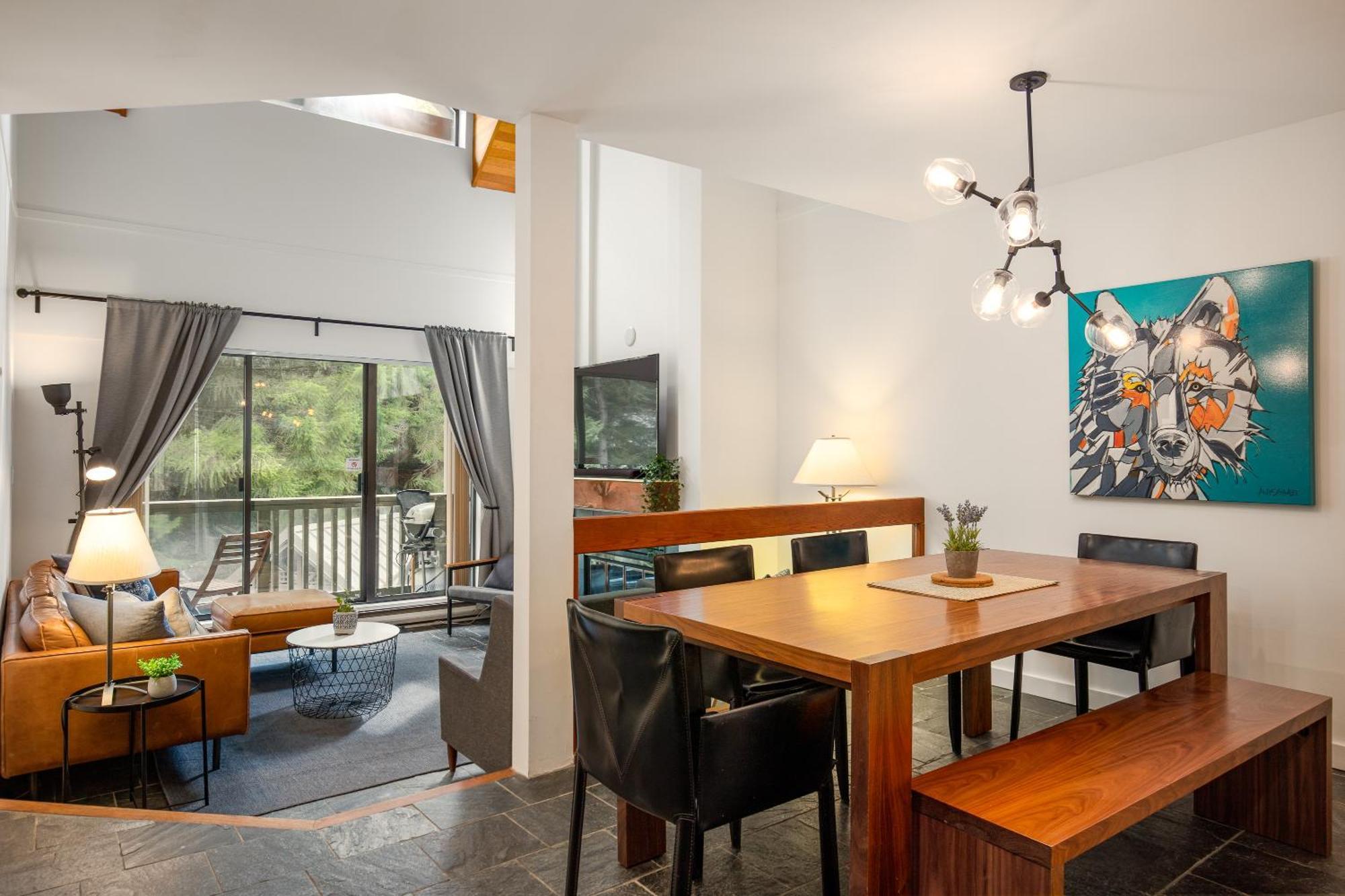 Bright Townhome With Prime Location By Harmony Holiday home *