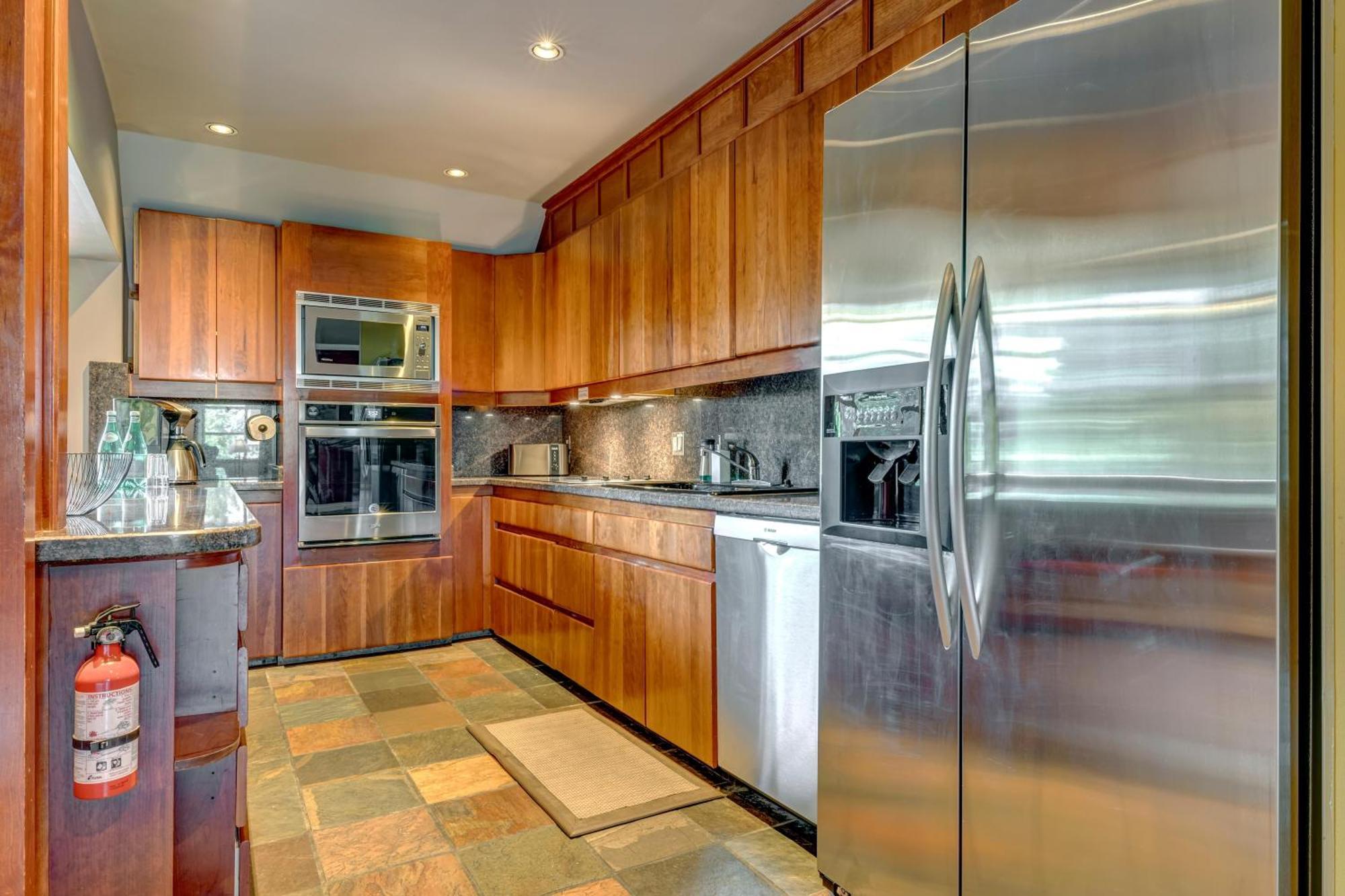Apartment The Royal - Village Penthouse, Private Hot Tub With Mountain Views