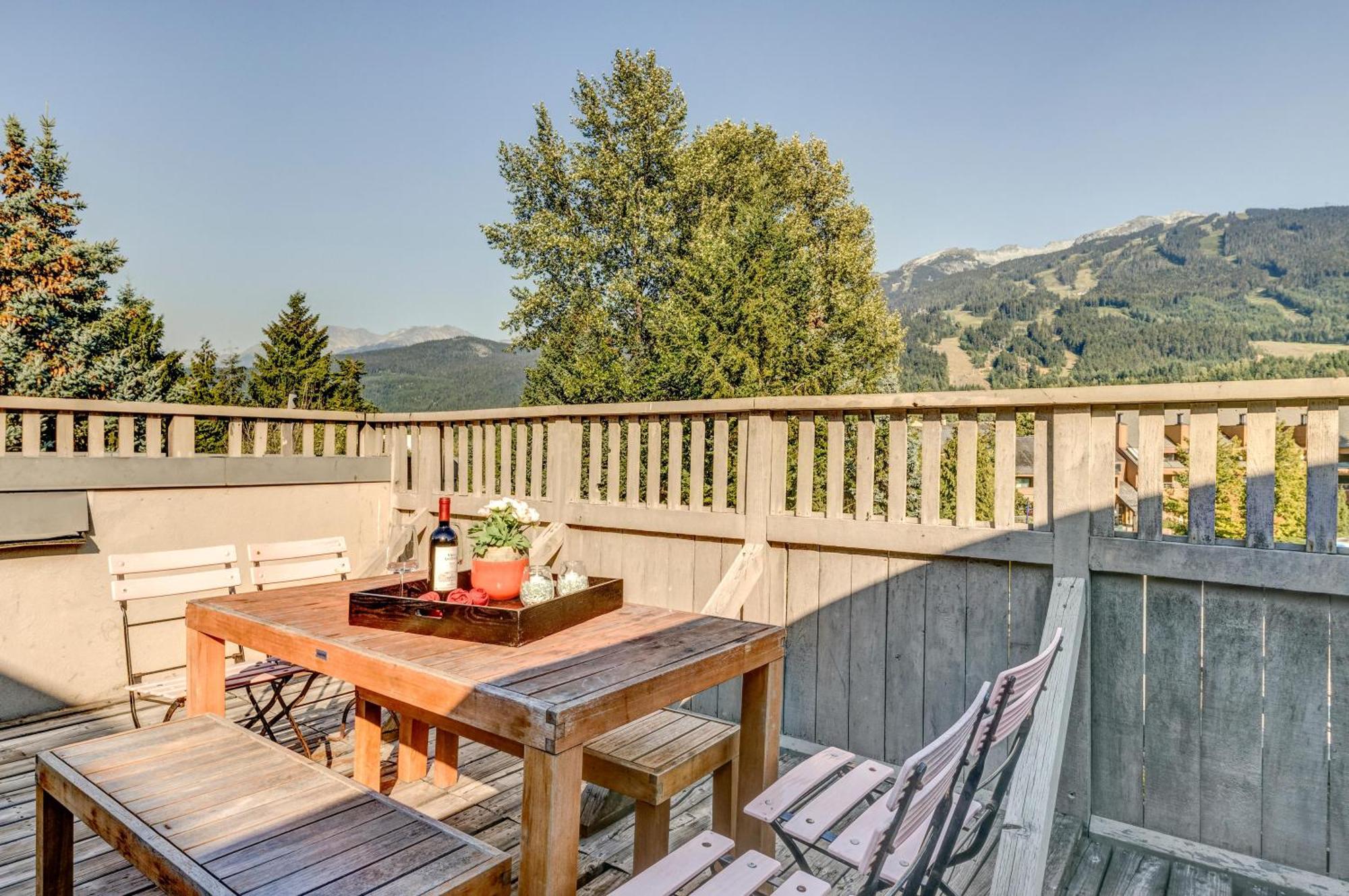 The Royal - Village Penthouse, Private Hot Tub With Mountain Views