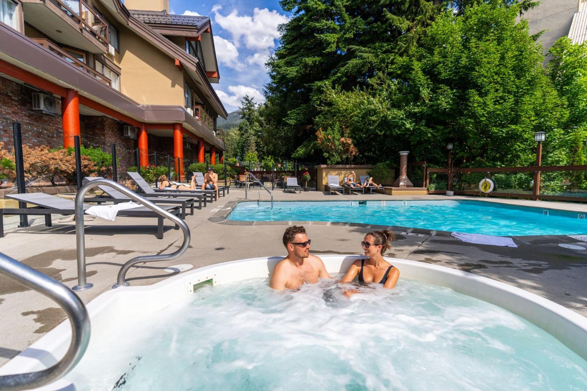 Village & Hotel 3*