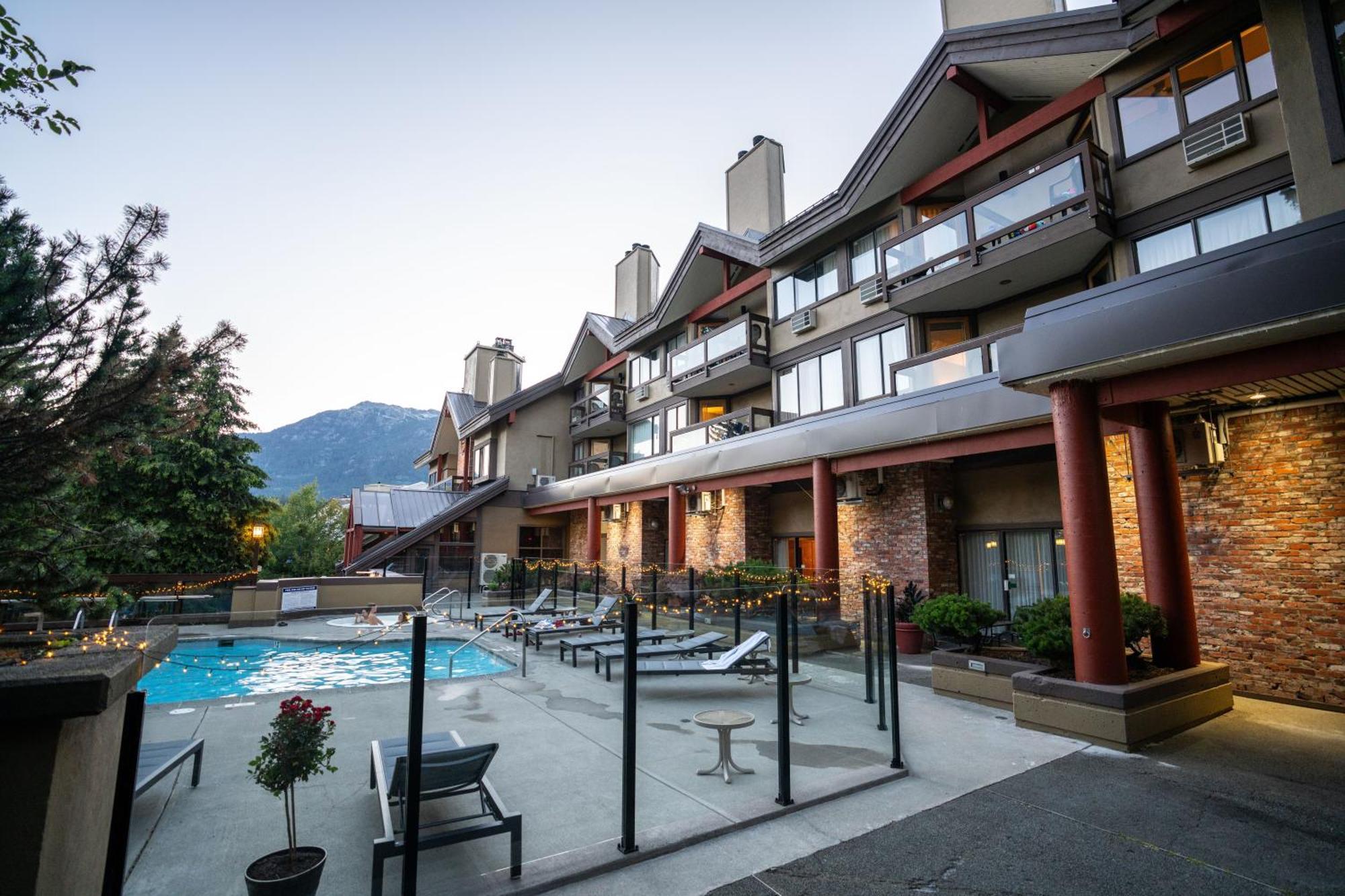Village & Hotel 3*