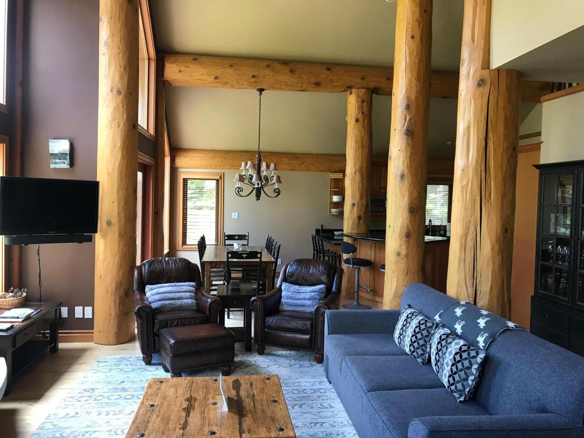 8140 Nicklaus North