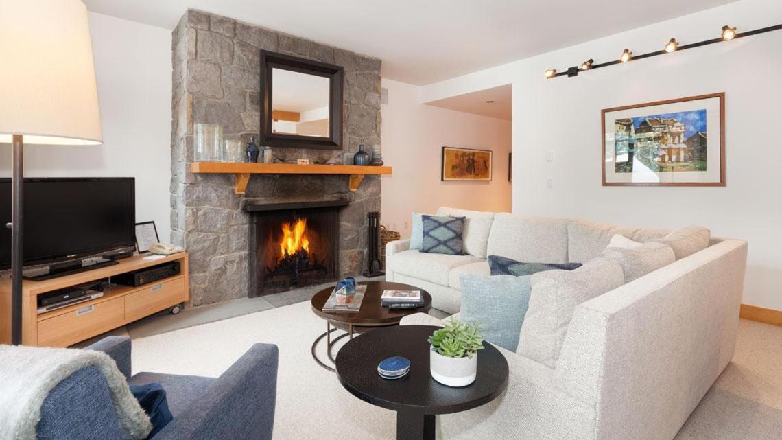 Cedar Creek B | Ski-in, Ski-out Townhome, Private Hot Tub, Walk To Village, Free Village Shuttle Holiday home *