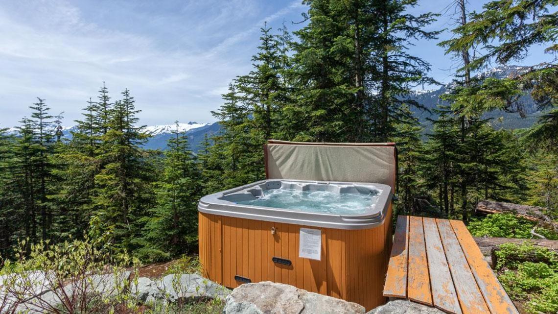 Kadenwood 2972 | Mountainside With Hot Tub, Views, Pool Table & Outdoor Fireplace